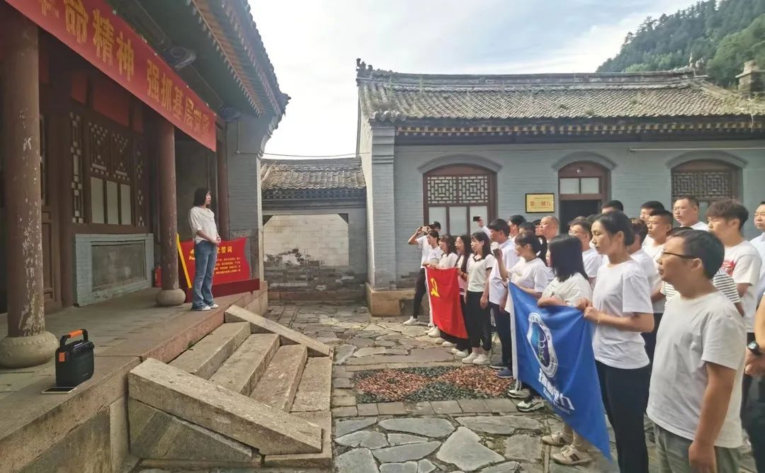 重溫崢嶸歲月，傳承紅色精神 ！